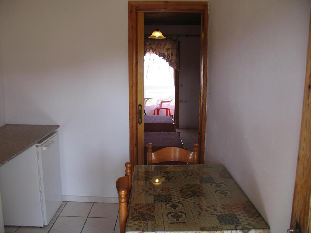 סידריון Loula Apartments חדר תמונה